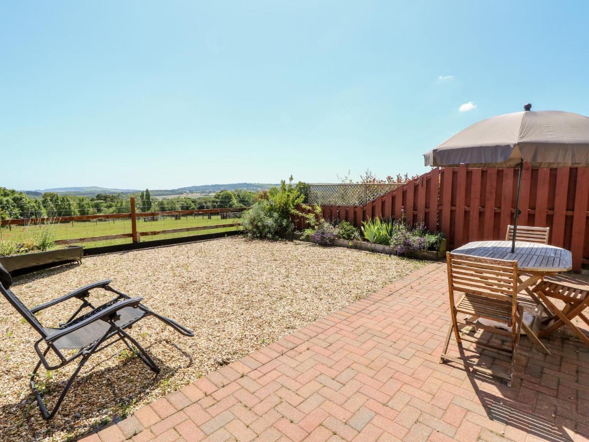 3 The Stables Villa Havenstreet  Exterior photo