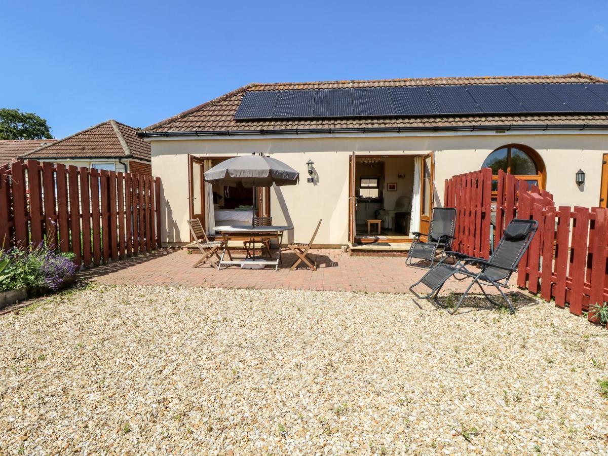 3 The Stables Villa Havenstreet  Exterior photo